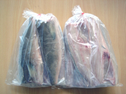 �߸˽�ʬ���դۤä�(�̳�ƻʮ���ѻ�) 1kg(6-7��) ��1350�ߢ�900��/kg��