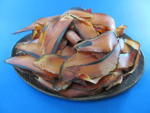 マグロ節とは｜かつお節との違いと、燻製の香りが少ない節