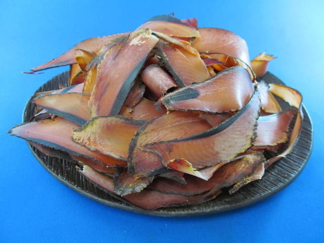 マグロ節とは|かつお節との違いと、燻製の香りが少ない節