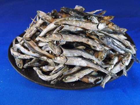 ラーメンのスープに使われる魚介の素材｜煮干し・節・魚粉、それぞれの持ち味